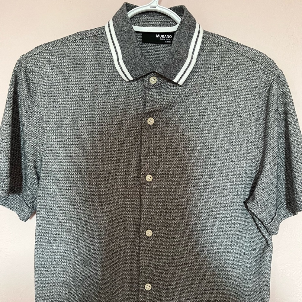 Men’s Murano Slim Fit Casual Button Down Shirt - size Medium